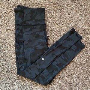 Like New Lululemon Fast and Free II Sz. 8 25” Camo